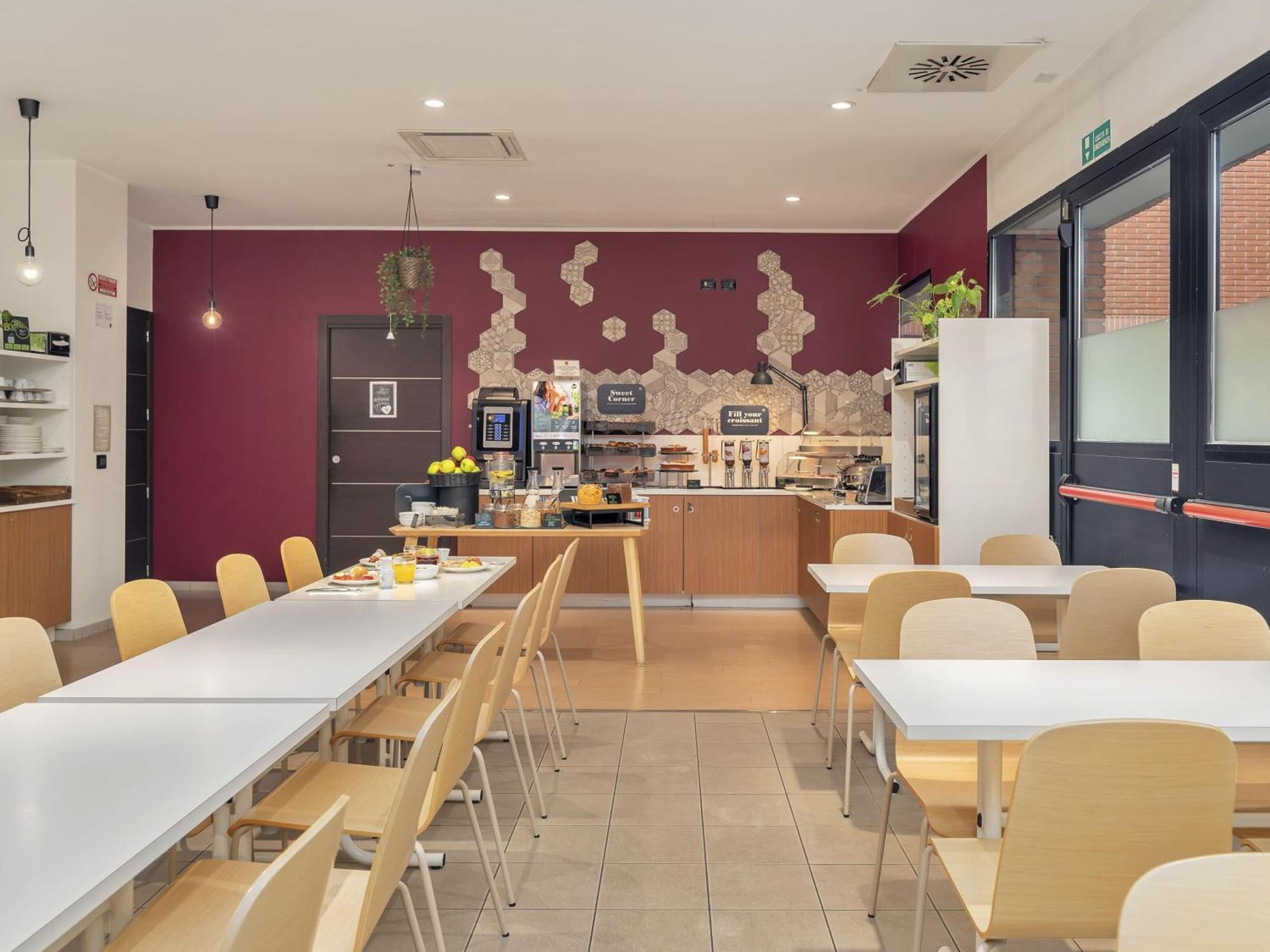 B&B Hotel Como Camerlata Εξωτερικό φωτογραφία